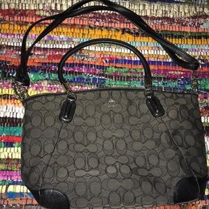 medium sz coach purse
